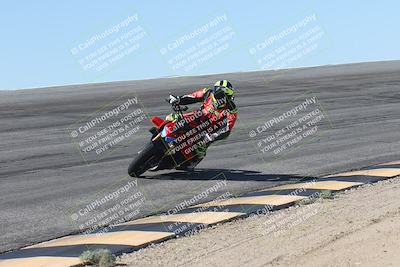 media/Oct-13-2025-Moto Forza (Mon) [[a66d839500]]/3-B Group/Session 2 (Bowl)/